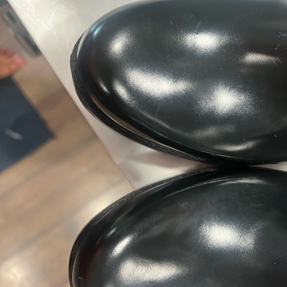 Coach black and floral rain boots. - Picture 6 of 7